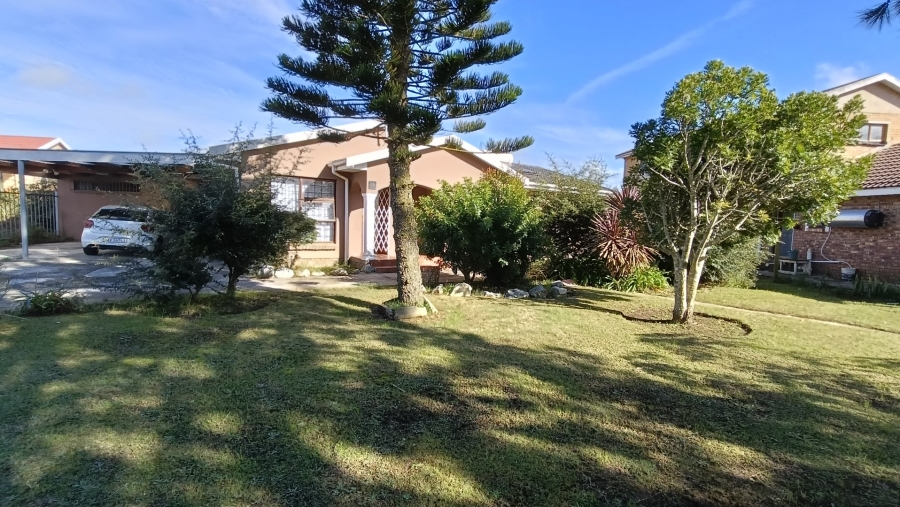 4 Bedroom Property for Sale in Delvillepark Western Cape